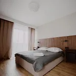 Targowa Luxury 3-bedroom - Free Parking Apartment Lodz