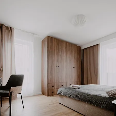 Targowa Luxury 3-bedroom - Free Parking Апартаменти Лодзь