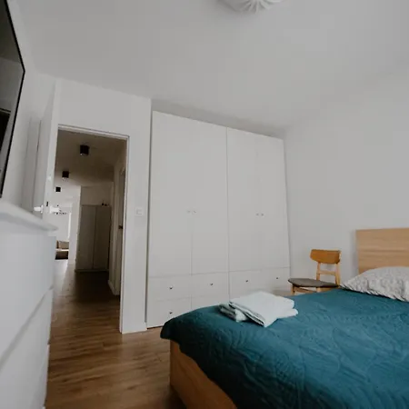 Targowa Luxury 3-bedroom - Free Parking * وودج