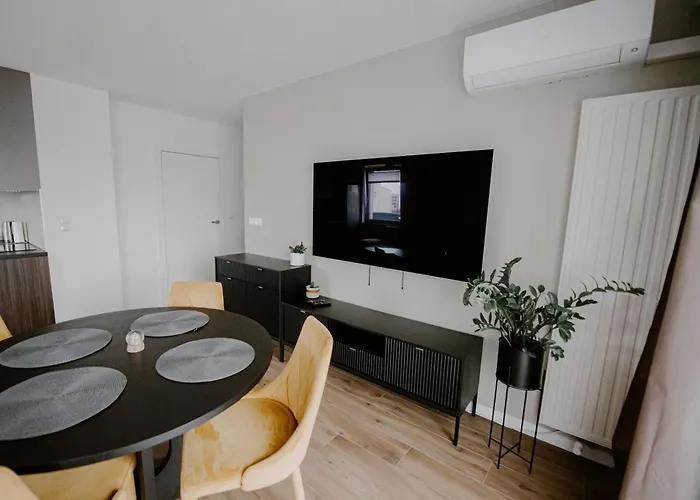 Апартаменти Targowa Luxury 3-bedroom - Free Parking *