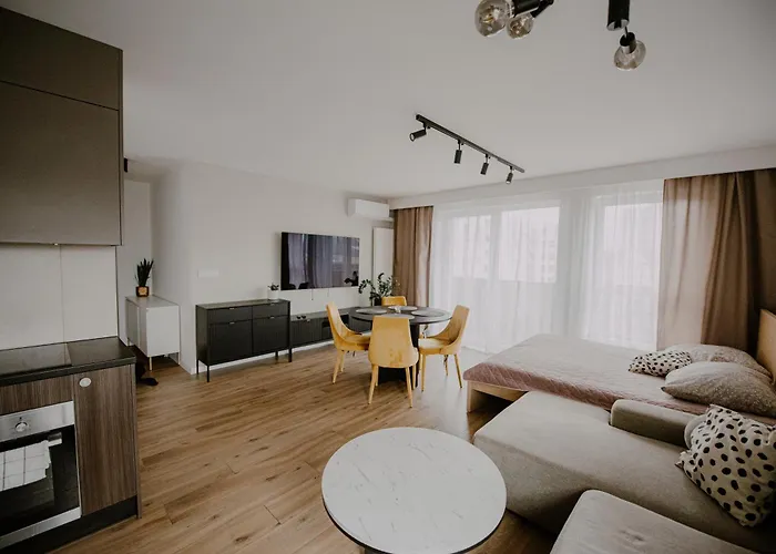 شقة Targowa Luxury 3-bedroom - Free Parking